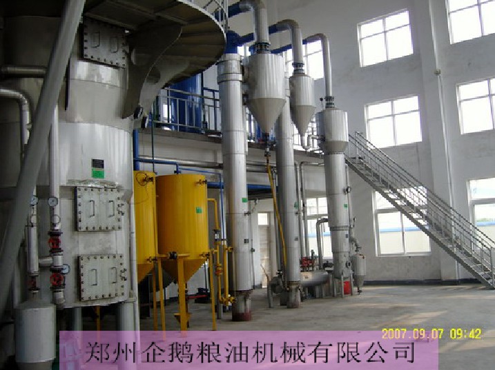 浸出油設(shè)備，浸出油設(shè)備哪家好，小型浸出設(shè)備，浸出器